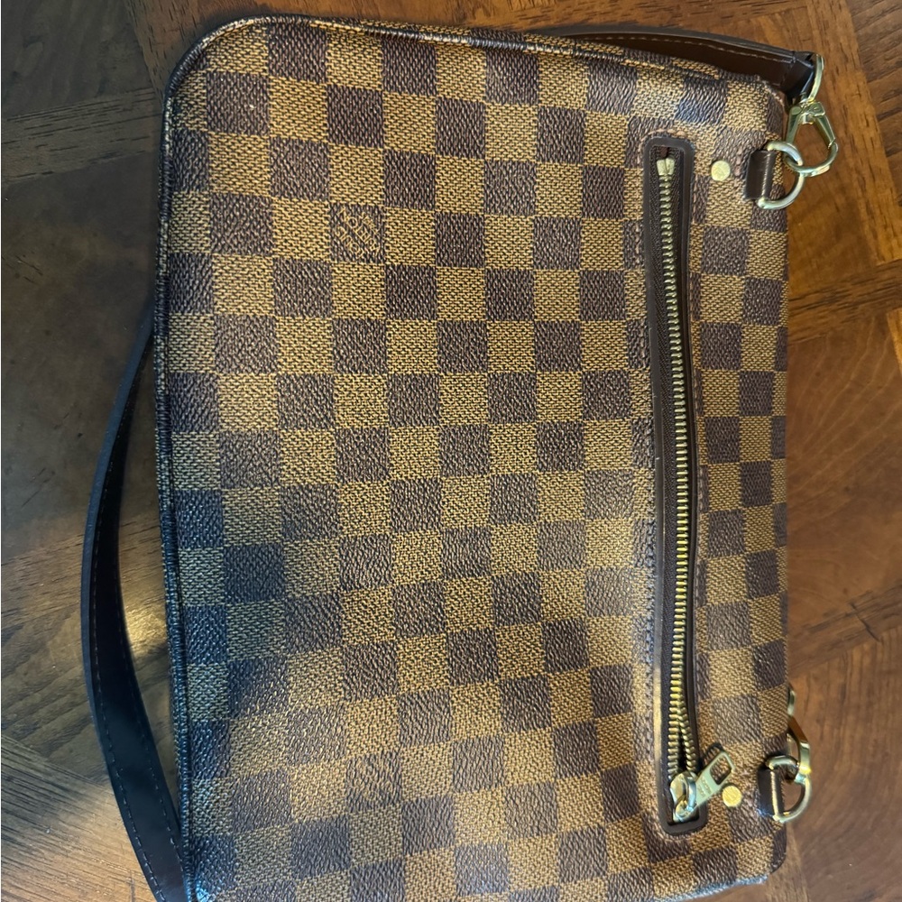LV checker
